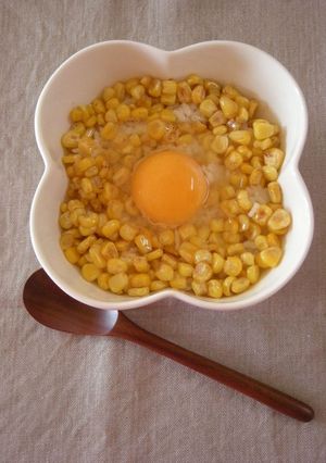 簡単朝ごはん☆コーンでたまごかけごはん-レシピのメイン写真