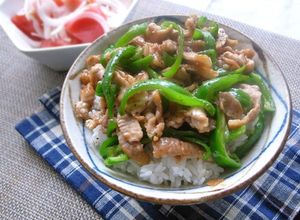 ピーマン豚こま肉のオイスター丼-レシピのメイン写真