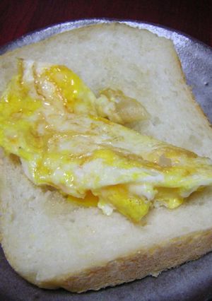 チーズオムレツの蜂蜜オープンサンド-レシピのメイン写真