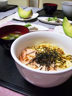 鮭の酒蒸し二色丼♪簡単!-レシピのメイン写真