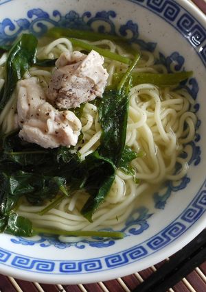紹興酒香る☆鶏肉と空芯菜の湯麺♪-レシピのメイン写真