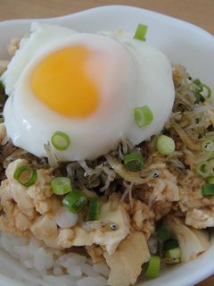 ☆じゃこと豆腐の温玉丼☆-レシピのメイン写真