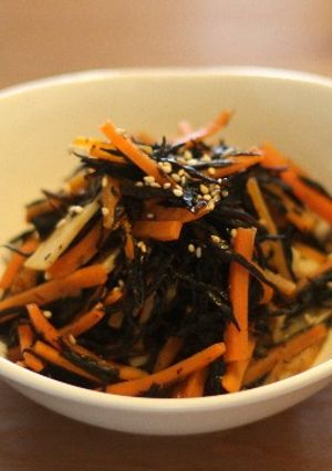さつま揚げと生ひじきの煮物-レシピのメイン写真