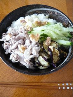 夏野菜と胡桃の冷やしそば-レシピのメイン写真