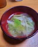 キャベツとネギの鶏がらスープ