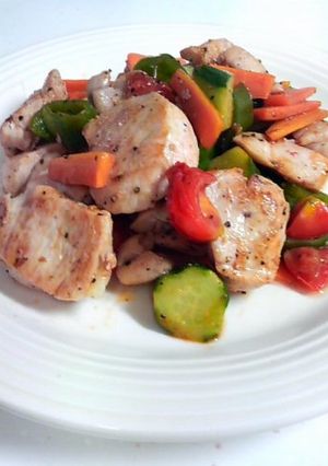 鶏胸肉とキュウリの塩炒め-レシピのメイン写真