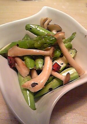 アスパラとしめじのぺペロン風-レシピのメイン写真