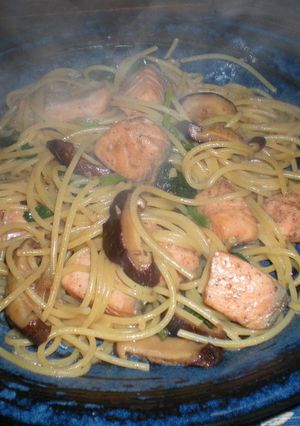 鮭としいたけのバター醤油パスタ-レシピのメイン写真