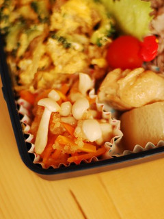 しめじとにんじんのおろし和え-レシピのメイン写真