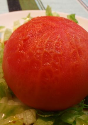 トマトの中に海鮮タルタル♪-レシピのメイン写真