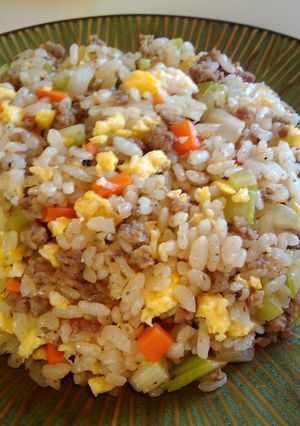 挽肉とコロコロ野菜が美味しい友情炒飯☆-レシピのメイン写真