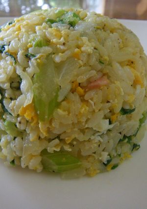 簡単　セロリ炒飯-レシピのメイン写真