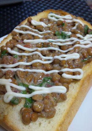 大葉と梅の納豆トースト-レシピのメイン写真