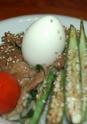 ニラ玉豚丼-レシピのメイン写真