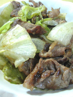 簡単☆牛肉とレタスだけでウマウマおかず♪-レシピのメイン写真