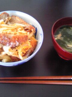 売ってるカツ丼に匹敵**ヒレカツ丼-レシピのメイン写真