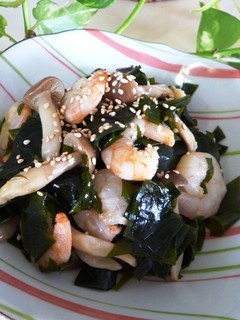 ワカメ✼エビ✼しめじのサッと和え-レシピのメイン写真