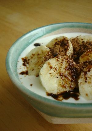 朝ごはんに黒糖とバナナとヨーグルト-レシピのメイン写真