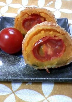 ミニトマトinカボチャの煮物コロッケ-レシピのメイン写真