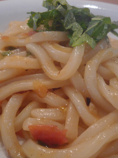 冷凍うどんで『トマト焼きうどん』-レシピのメイン写真