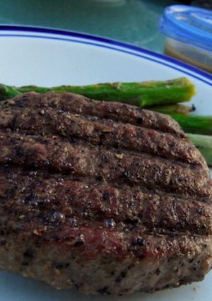 チキンバーガー(アウトドア料理)-レシピのメイン写真