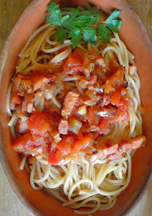 ベーコン入りトマトソースパスタ-レシピのメイン写真