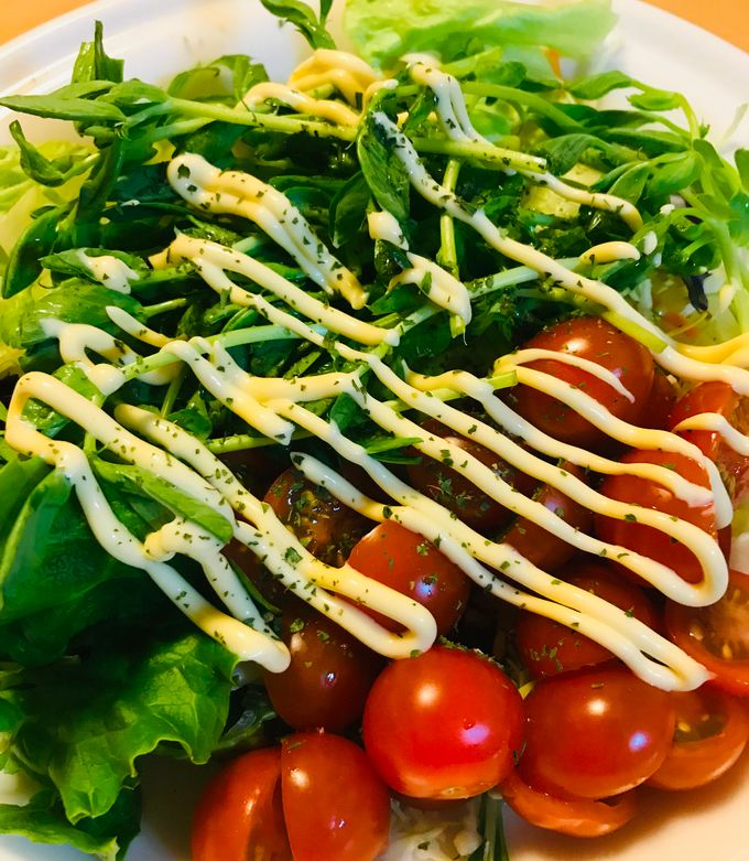 プチトマトと豆苗のサラダ by BistroMiti 【クックパッド】 簡単