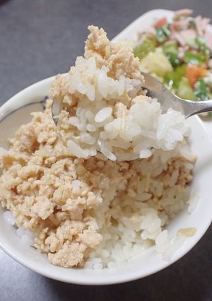 鶏ひき肉の汁だくそぼろ-レシピのメイン写真