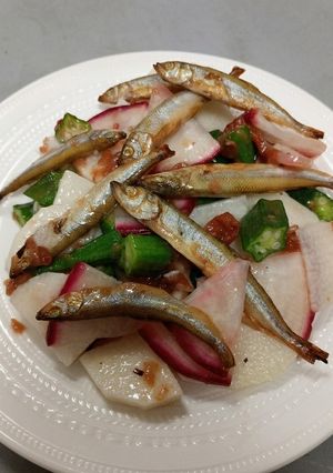 ワカサギとトロネバ野菜の梅肉和え-レシピのメイン写真
