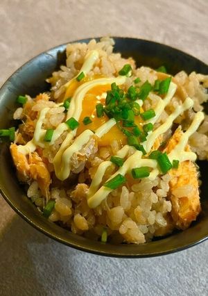 秋の味覚！鮭ときのこの炊き込みご飯-レシピのメイン写真