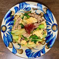 รูปของ 豚こま肉とチンゲン菜の卵炒め