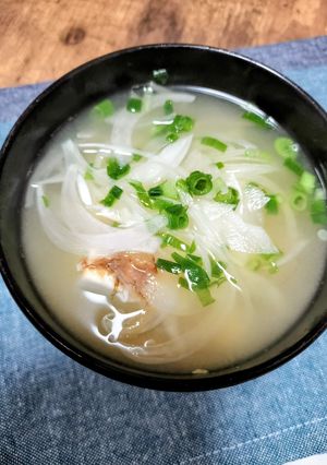即席！新玉ねぎと豆腐のお味噌汁-レシピのメイン写真
