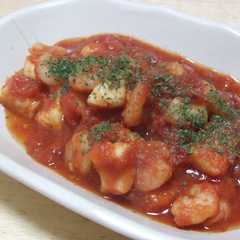 รูปของ エビとイカのトマト煮