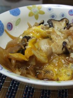 シイタケと玉ネギの玉子とじ-レシピのメイン写真