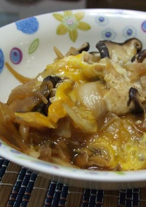 シイタケと玉ネギの玉子とじ-レシピのメイン写真