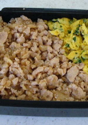 おとな味♪鶏そぼろ-レシピのメイン写真