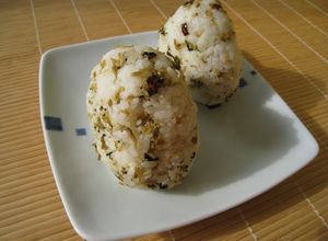 ちりめんじゃこと高菜のピリ辛おにぎり-レシピのメイン写真