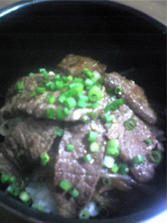 夏はガッツリ焼肉丼-レシピのメイン写真