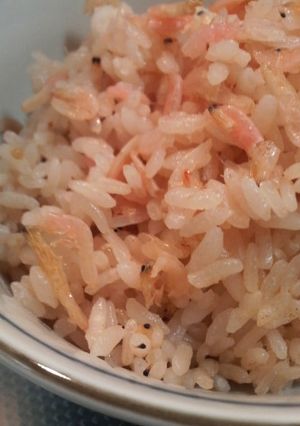 お手軽★　ピンクが可愛い桜えび炊込みご飯-レシピのメイン写真
