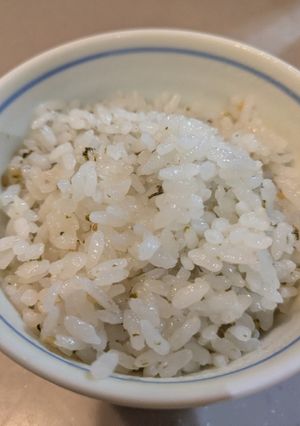 【ごはん15】お茶漬けの素で炊き込みご飯-レシピのメイン写真