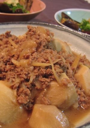 味噌バターが絶妙！里芋とひき肉の煮物-レシピのメイン写真
