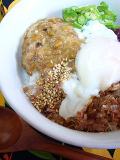 納豆七色丼-レシピのメイン写真