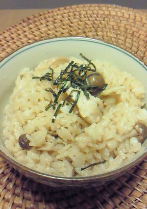 とっても簡単★鶏ときのこの炊き込みご飯-レシピのメイン写真