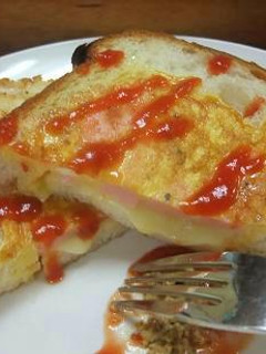 クロックムッシュ風☆オムレツトースト-レシピのメイン写真