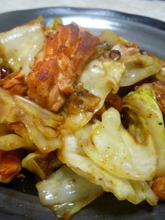 キャベツと鮭のキムチ炒め-レシピのメイン写真