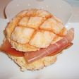 生ハムメロンパン