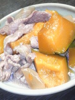 豚肉と玉葱を入れて かぼちゃの甘辛煮-レシピのメイン写真