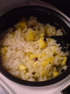 ほんのり甘~い♪ホクホクさつまいもご飯-レシピのメイン写真