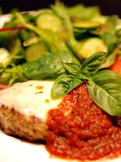 ちょっと大人のバジルハンバーグ-レシピのメイン写真
