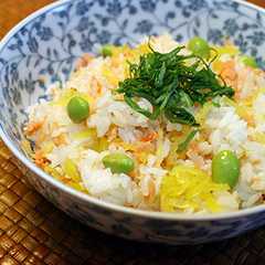 รูปของ 鮭とお沢庵の簡単混ぜご飯
